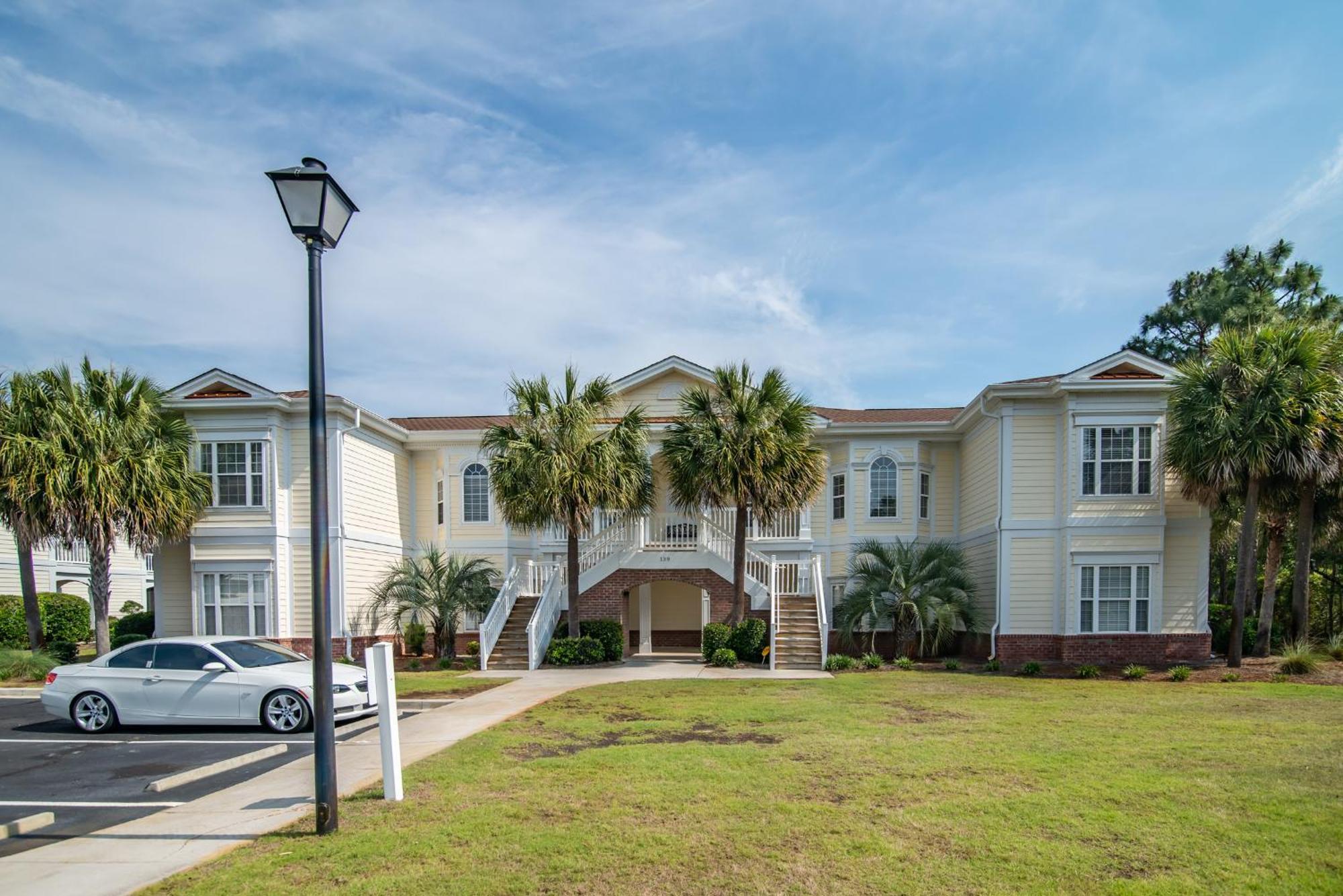 Litchfield Beach & Golf Resort Екстериор снимка