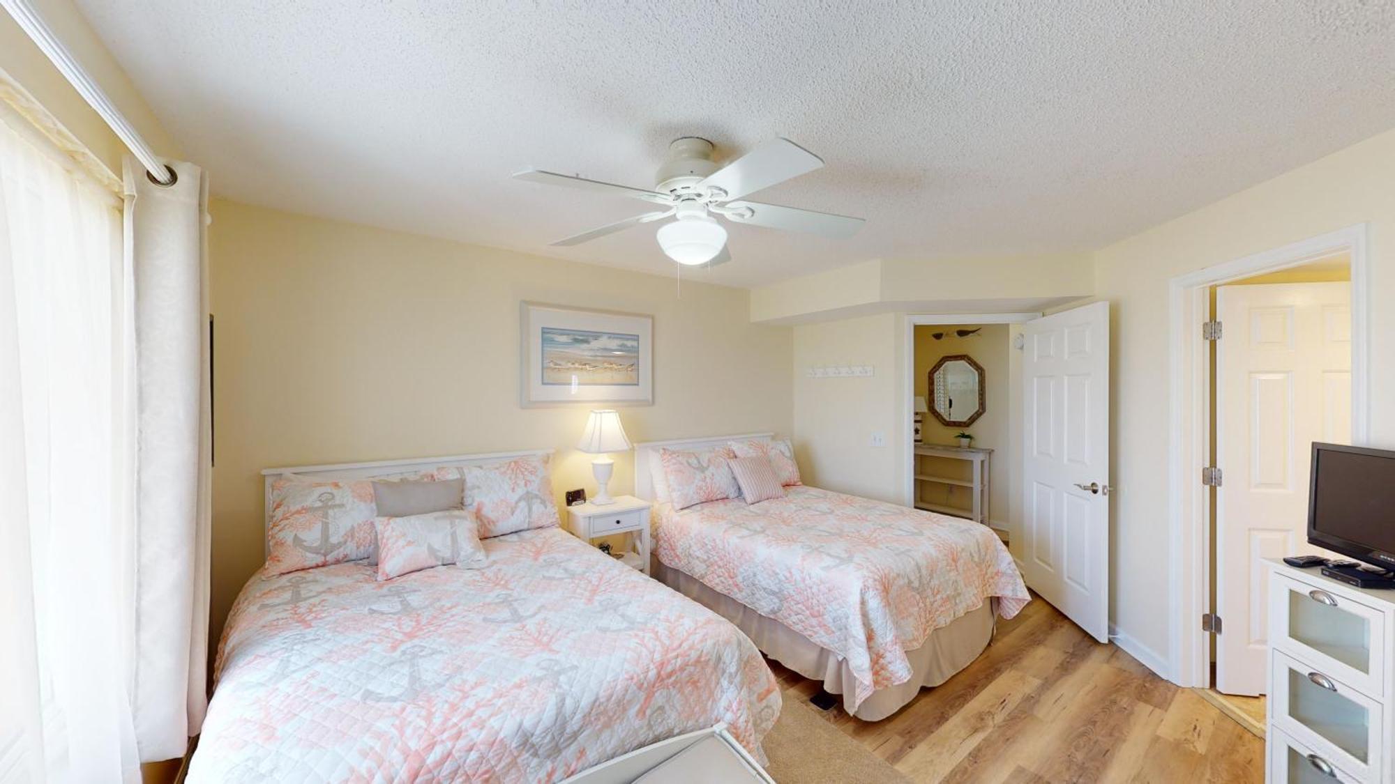 Litchfield Beach & Golf Resort Екстериор снимка