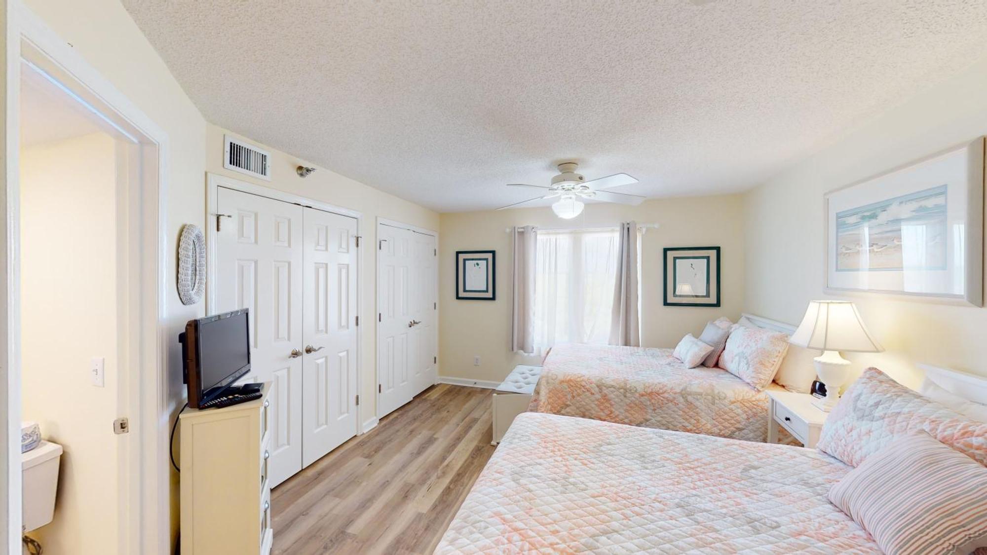 Litchfield Beach & Golf Resort Екстериор снимка