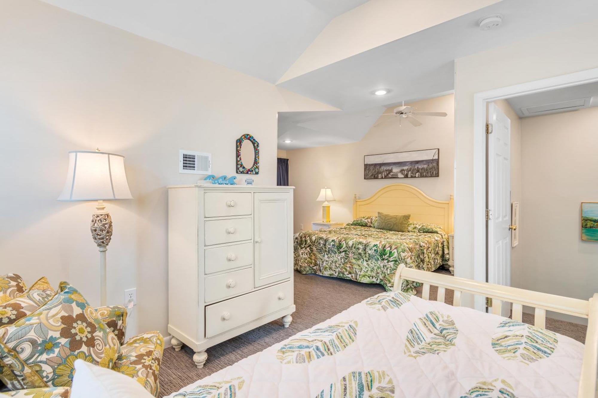 Litchfield Beach & Golf Resort Екстериор снимка