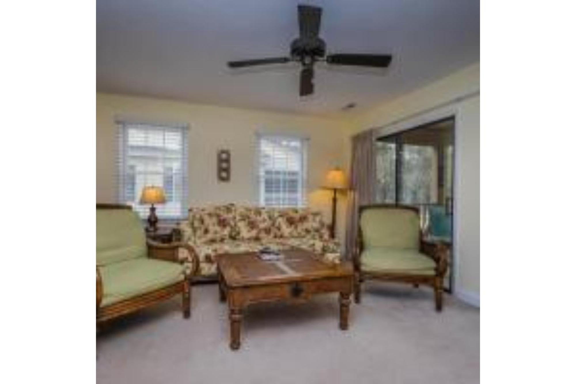 Litchfield Beach & Golf Resort Екстериор снимка