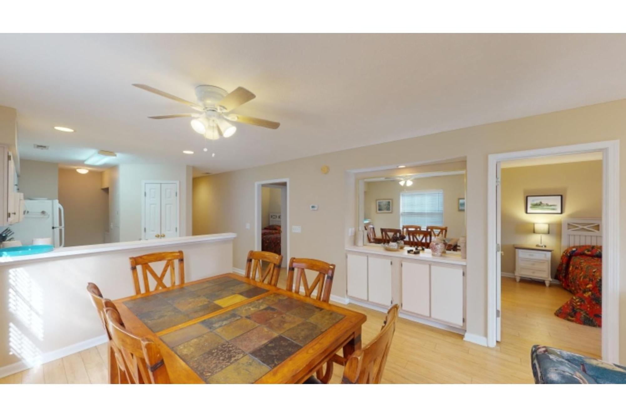 Litchfield Beach & Golf Resort Екстериор снимка