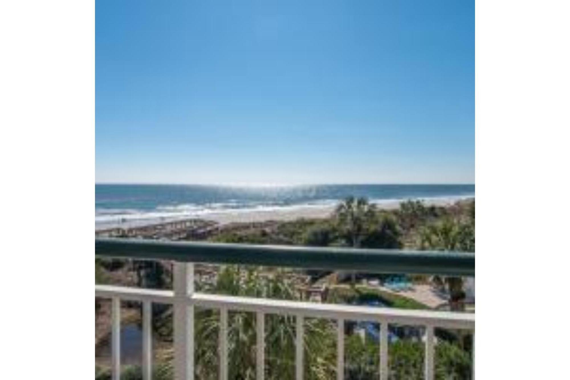 Litchfield Beach & Golf Resort Екстериор снимка